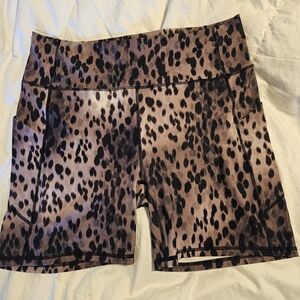 Fabletics Purelux Leopard Print Shorts with Pockets - Size 1X